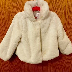 2t White faux fur coat